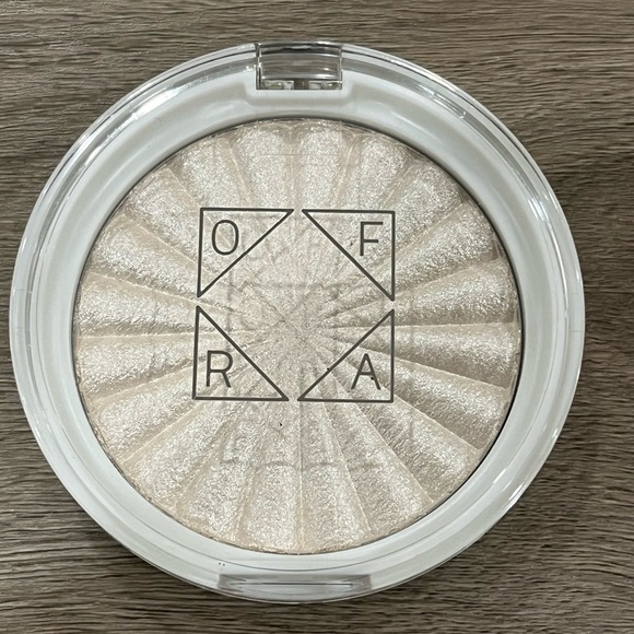 Ofra X NikkieTutorials Limited Ed Discontinued Highlighter - Glazed Donut NEW - Picture 1 of 2